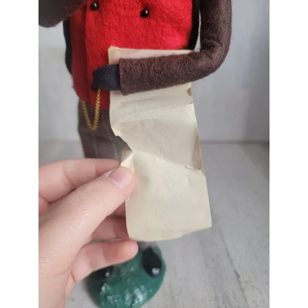Byer's Choice vintage old‎ man caroler sheet music xmas figure